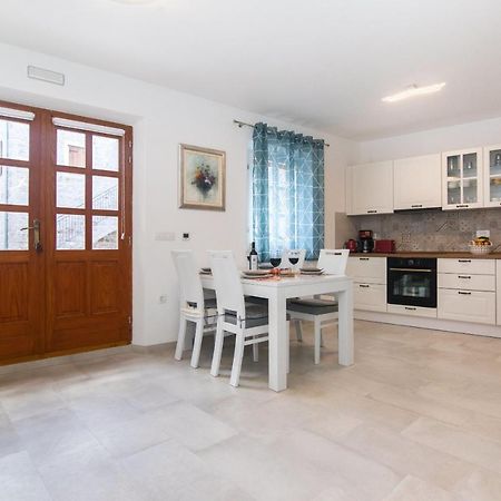 House Tia Villa Vrboska Kültér fotó