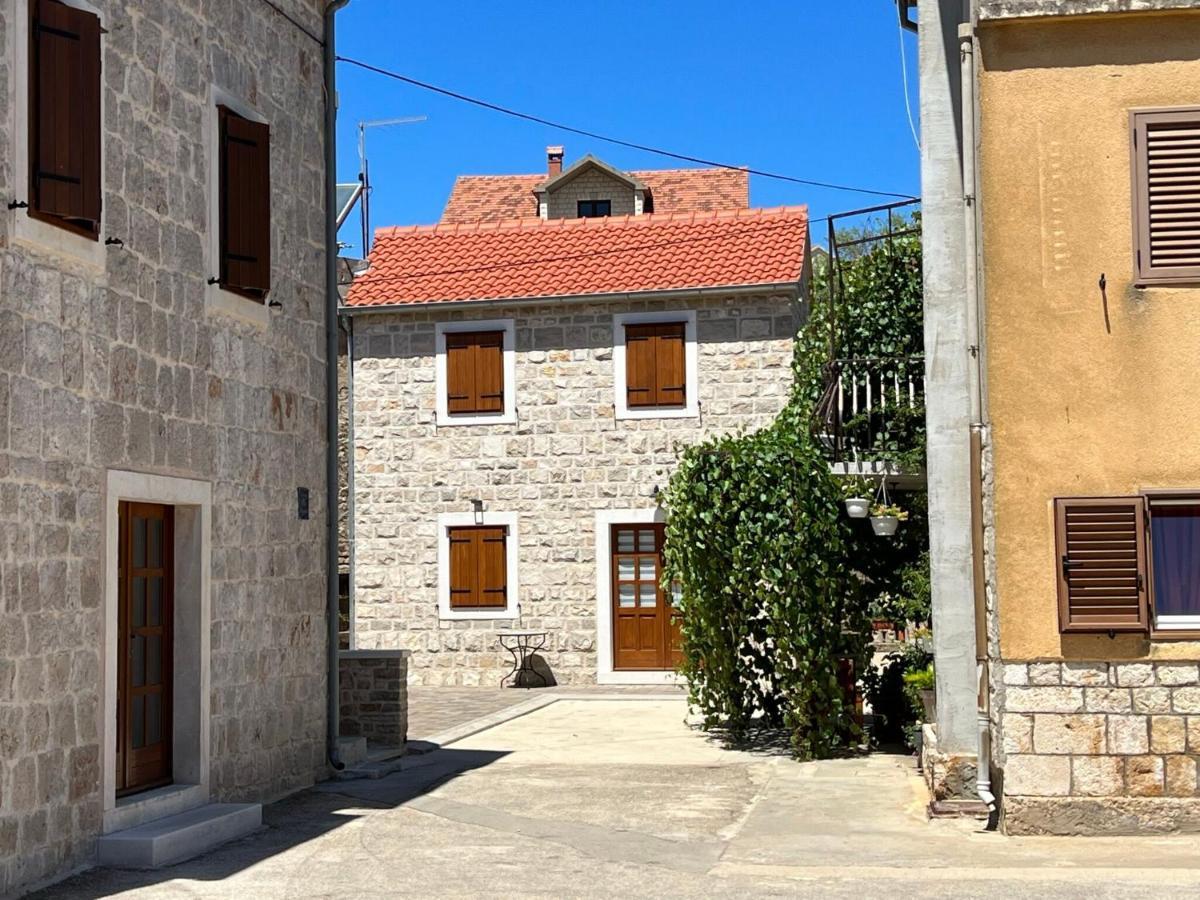 House Tia Villa Vrboska Kültér fotó