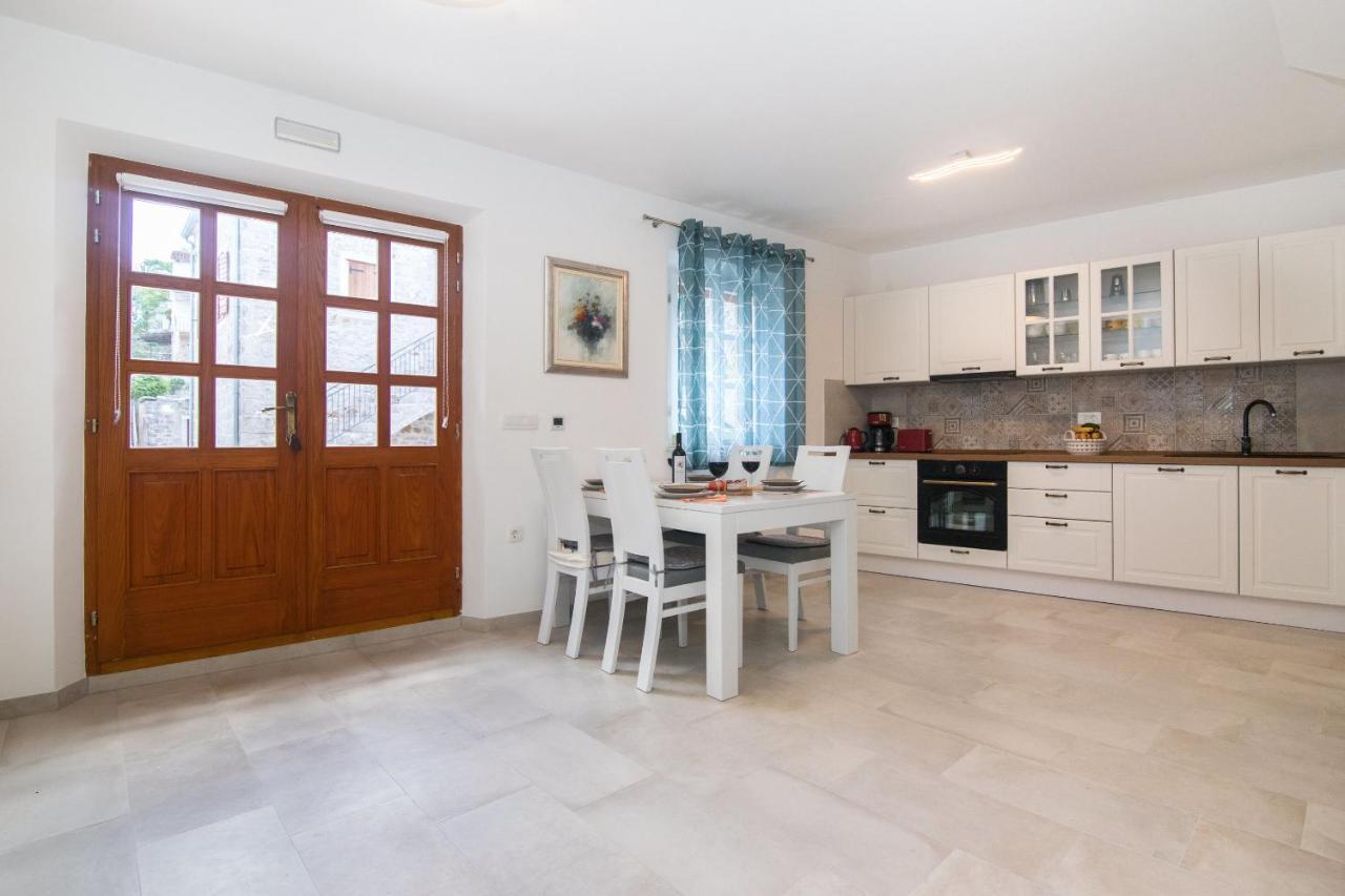 House Tia Villa Vrboska Kültér fotó