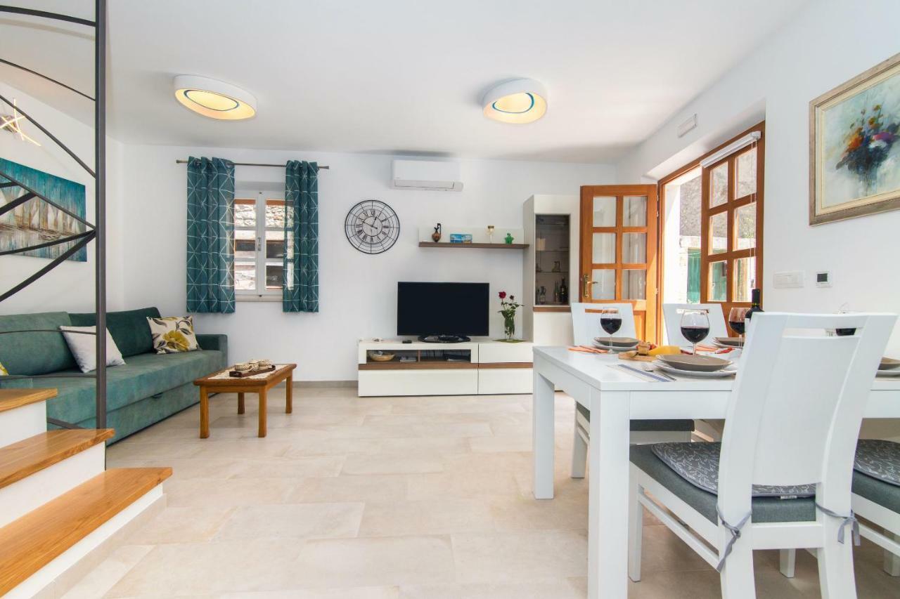 House Tia Villa Vrboska Kültér fotó