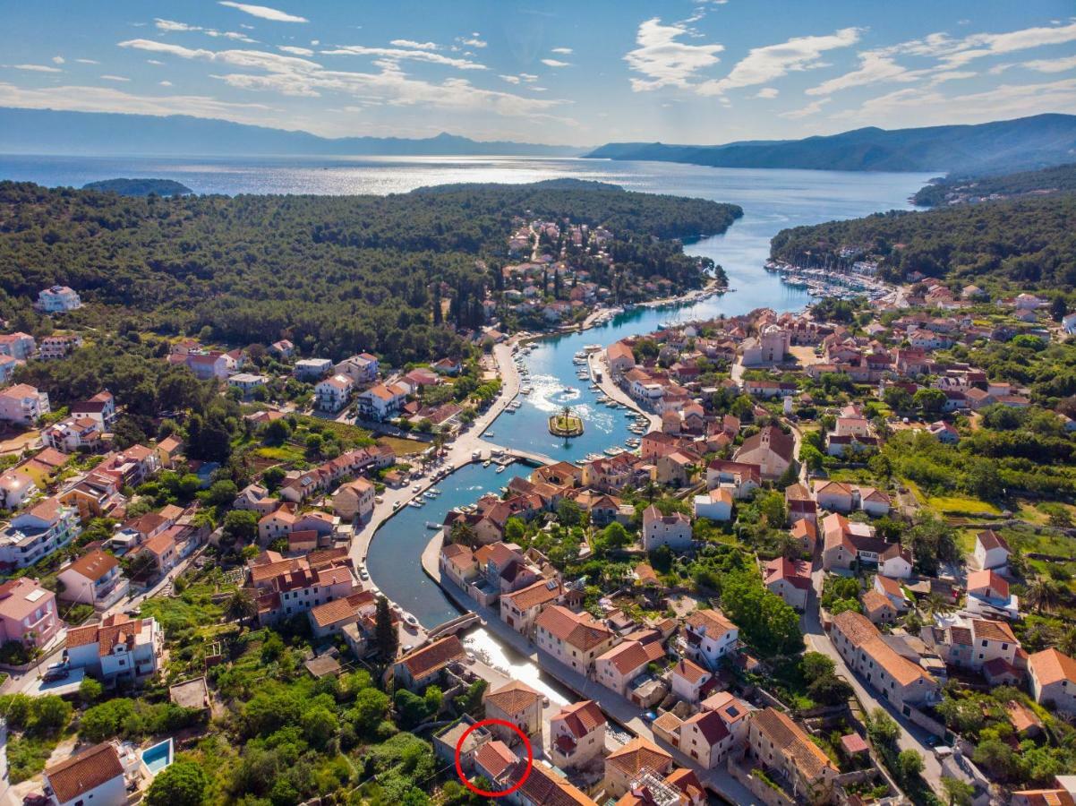 House Tia Villa Vrboska Kültér fotó